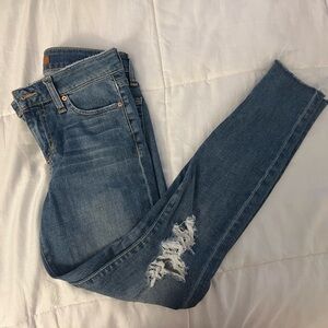 Joe’s Jeans Icon Skinny Ankle in Flawless